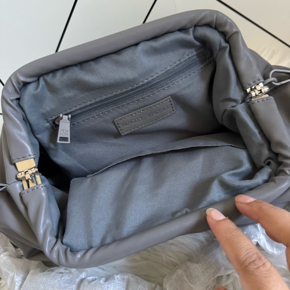 Badgley Mischka Wrapped Frame Clutch Bag - Picture 8 of 10